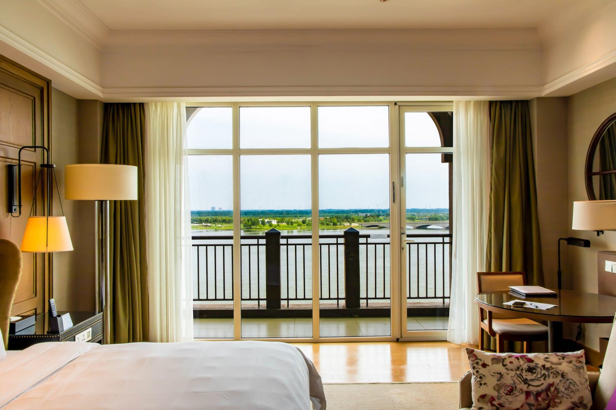 Hilton Wenan Hotel Langfang Bagian luar foto