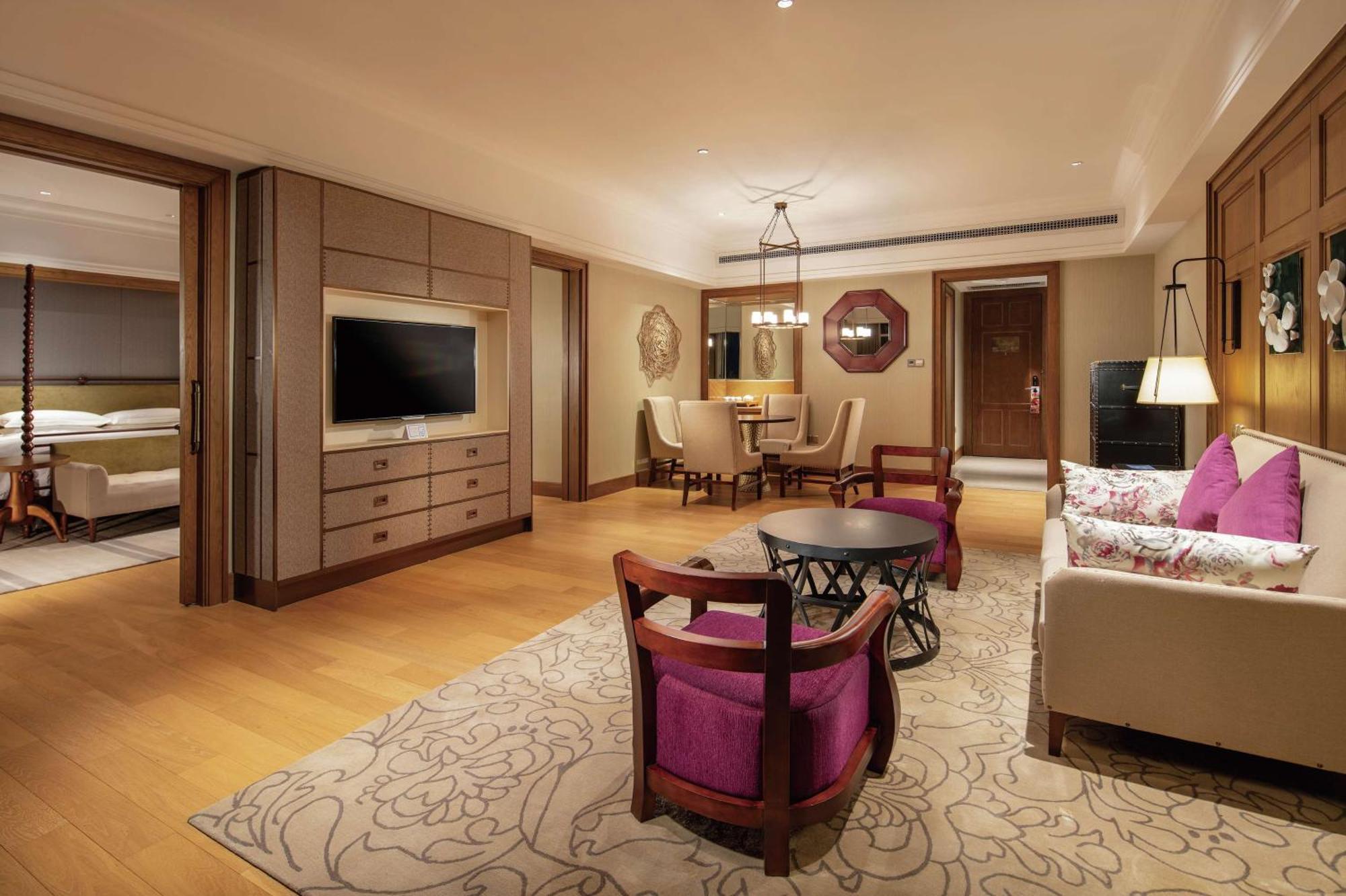 Hilton Wenan Hotel Langfang Bagian luar foto