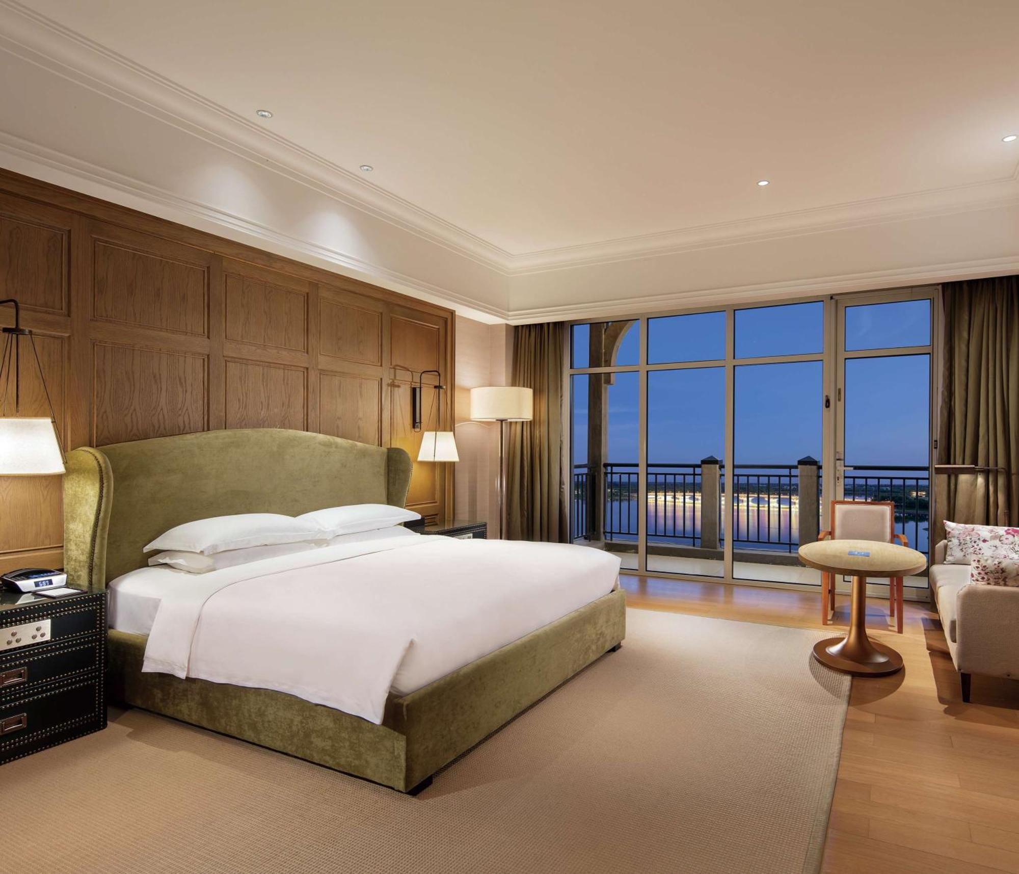 Hilton Wenan Hotel Langfang Bagian luar foto