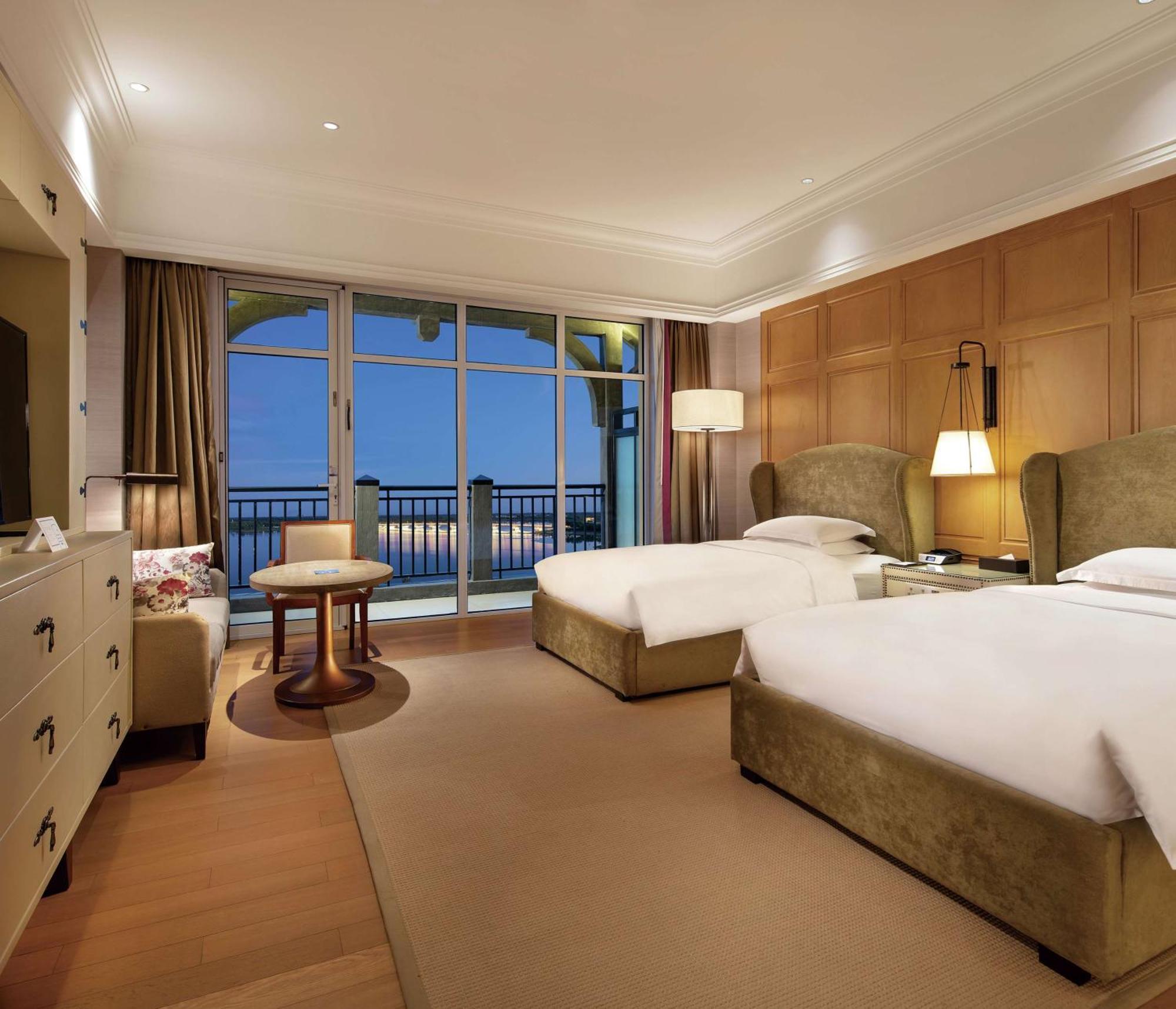 Hilton Wenan Hotel Langfang Bagian luar foto