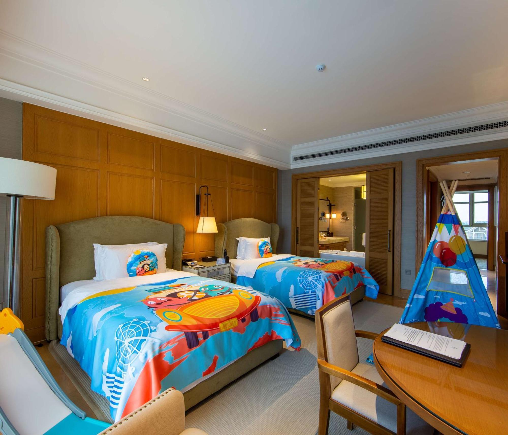 Hilton Wenan Hotel Langfang Bagian luar foto